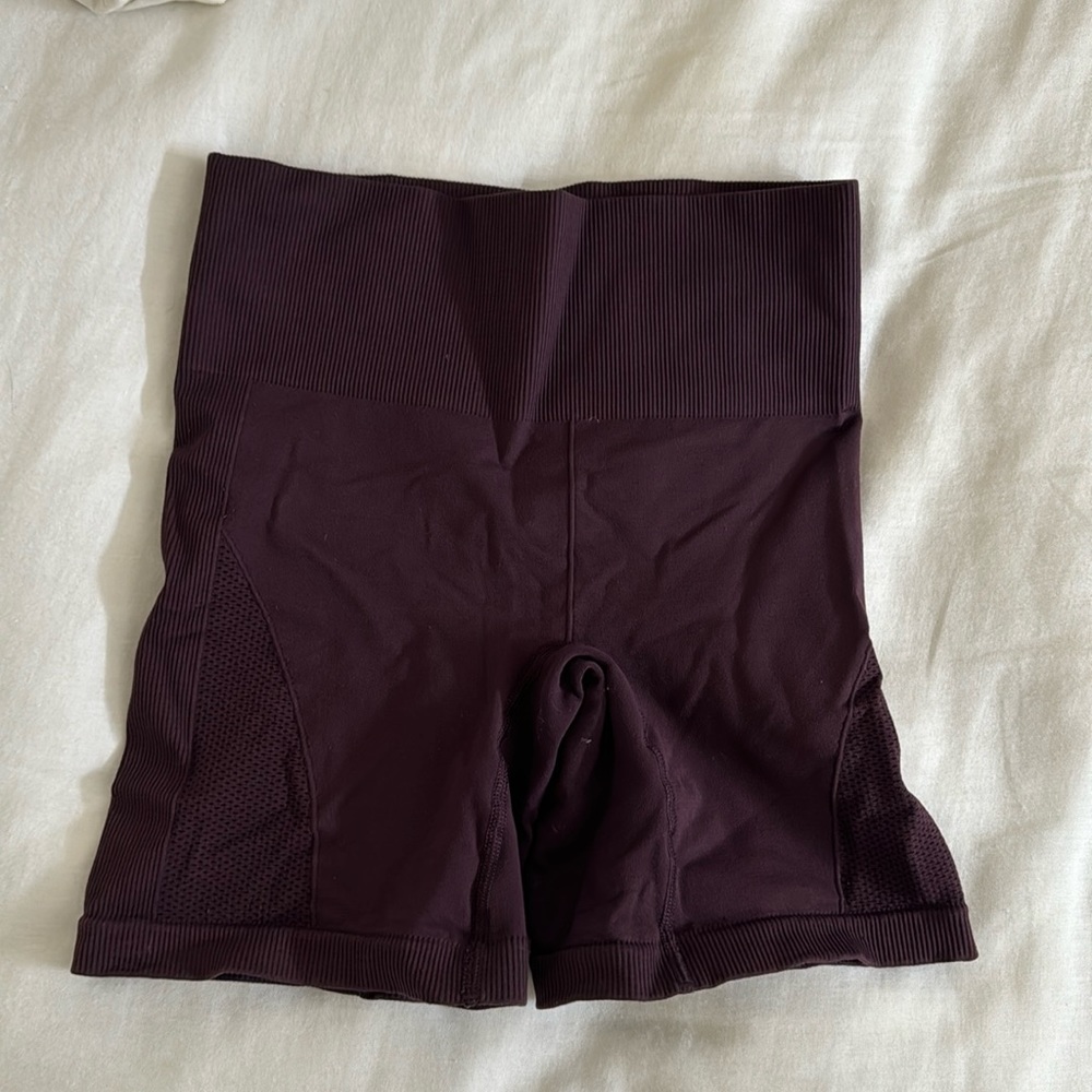 Lululemon bike short 6 in inseam